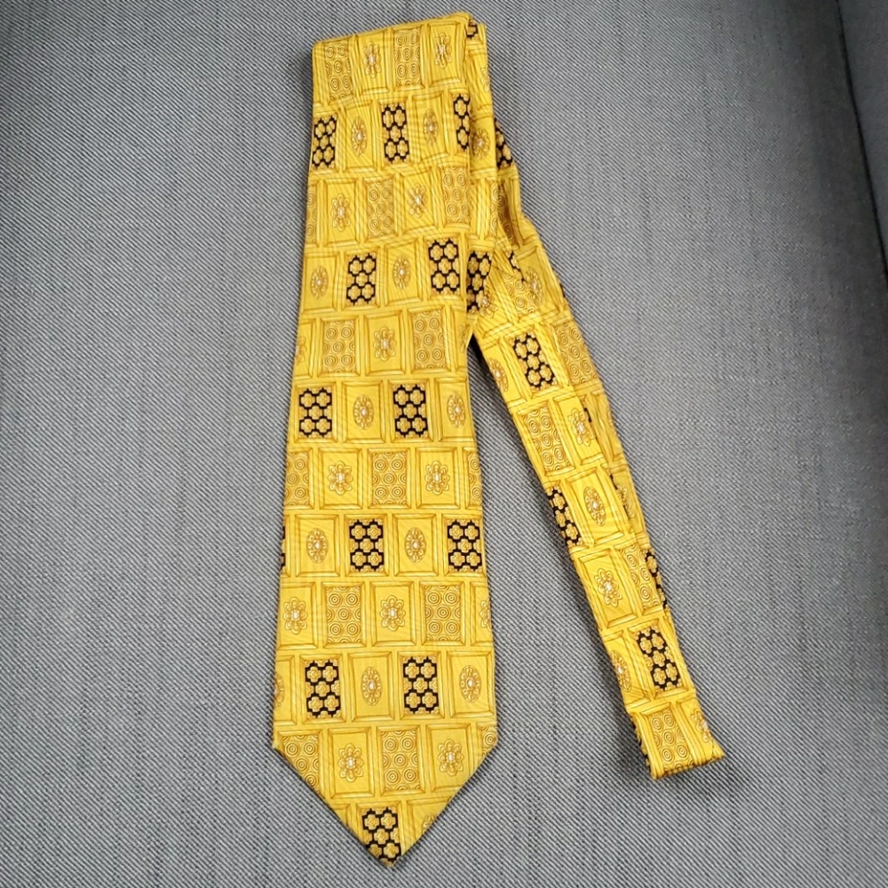 G. Visconti tie